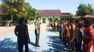 Babinsa Sambangi MTsN Beri Motivasi dan Semangat Belajar untuk Generasi Penerus