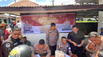 Polres Pakpak Bharat Gelar Pasar Murah, Masyarakat Sambut Dengan Gembira