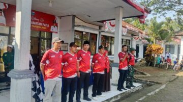 Dua Anggota Koramil 0111/Pagelaran Kodim 0601/Pandeglang, Jadi Juri Lomba Gerak Jalan HUT ke-80 RI di Patia