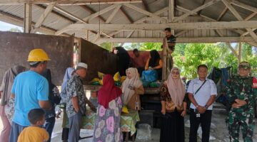 Koramil 12/LP Dampingi Kegiatan Pasar Murah di Desa Sabungan