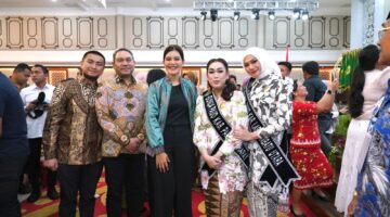 Kahiyang Ayu Mengukuhkan Ny. Yuniarti Franc Berenhatd Tumanggir Sebagai Bunda PAUD