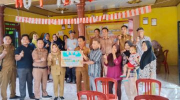 Kepala Kampung Penawar Kembali Salurkan Bantuan Langsung Tunai BLT DD Triwulan III Bulan Juli-Agustus Dan September Tahun 2025
