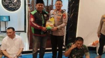 Polres Metro Jakarta Utara Gelar Bakti Sosial dan Kesehatan untuk Komunitas Ojek Online