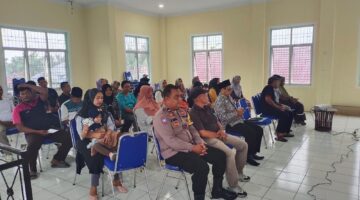 Bhabinkamtibmas Polsek Padanghilir Hadiri Sosialisasi PHBS Di Kelurahan Tambangan