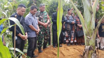 Babinsa Hadiri Pemakaman Warga Binaan, Wujud Kepedulian TNI pada Rakyat