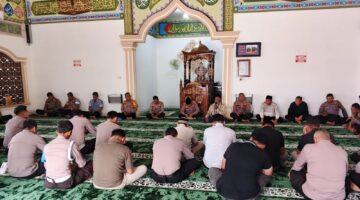 Polres Tulang Bawang Gelar Binrohtal Untuk Tingkatkan Iman dan Takwa Personel