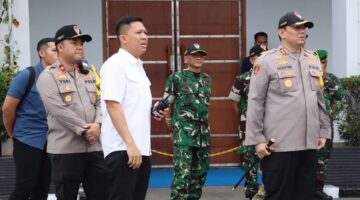 Presiden RI Prabowo Subianto Tinjau Kekuatan Maritim TNI AL & Anugerahkan Kenaikan Pangkat di Mako Kolinlamil Jakarta