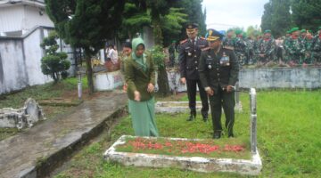 Kodim 0206/Dairi Gelar Ziarah Rombongan Peringati HUT ke-80 TNI di TMP Panji Sibura-bura