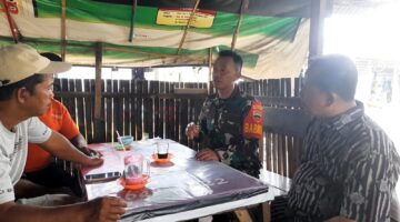Ciptakan Lingkungan yang aman,Babinsa Koramil 0201-12/Hp Himbau Masyarakat Aktifkan Siskamling