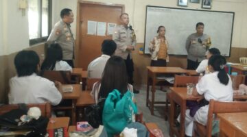 Polsek Pademangan Laksanakan Program “Polri Goes To School”, Tanamkan Disiplin dan Cegah Bullying di SMKN 55 Jakarta
