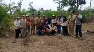 Desa Air Pesih Kecamatan Seberang Musi Kabupaten Kepahiang Laksanakan Penanaman Jagung Untuk Ketahanan Pangan 2025 Melalui Swadaya Perangkat