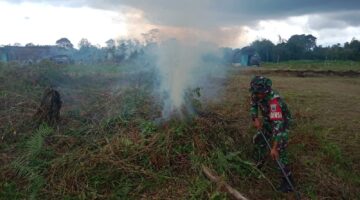 Siapkan Lokasi Penampungan Prajurit, Koramil Sidikalang Bersihkan Bekas Gudang Amunisi di Sidiangkat