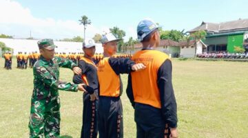Kodim 0724/Boyolali Beri Pembekalan Mental dan Wawasan Kebangsaan bagi Siswa SMK N 1 Sawit