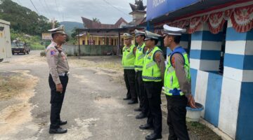 Kasat Lantas Polres Pakpak Bharat Cek Kesiapan Personil Dan Sarana Prasarana Di Pos Lantas Sibande