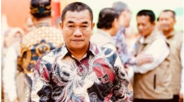 Kabid SMA Riau Tegaskan Tidak Pernah Rekomendasikan Penjahit Seragam, Serukan Kepatuhan pada Aturan