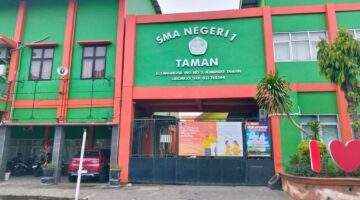 Dicabut Hak Pendidikannya, Orang Tua Siswa SMAN 1 Taman Berjuang Mencari Keadilan,..!!!