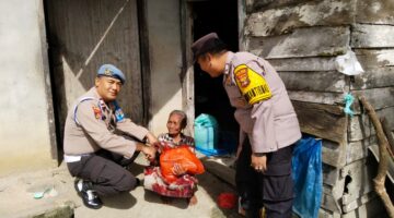 Polsek Gedung Aji Gelar Jumat Berkah, Bagikan Sembako Untuk Anak Yatim Dan Fakir Miskin