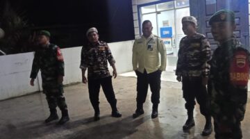 Babinsa Koramil 04/Labuhanbilik Laksanakan Patroli bersama Ormas FKPPI di Seputaran Kota Ajamu Kecamatan Panai Hulu 