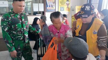 Pasca Banjir, Babinsa Koramil -12/HP Kodim 0201-Medan Kawal Layanan Kesehatan Gratis