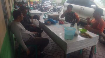 Melalui Pembinaan Wilayah, Babinsa Koramil 0201-06/MS Komsos Bersama Mitra Karib