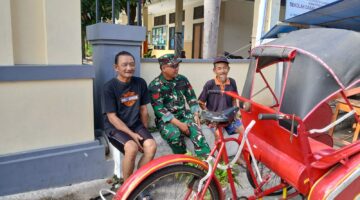 Tukang Becak Tak Luput Jadi Sasaran Komsosnya Babinsa Kratonan