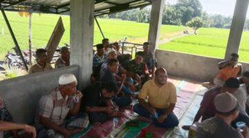 Babinsa Koramil 03/Senagan Timur Menghadiri Kenduri Turun Sawah Di Desa Binaan