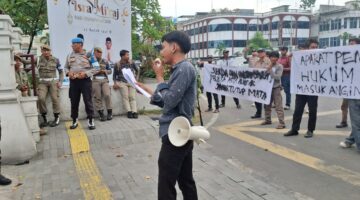Massa GPAK Unjuk Rasa di Kantor Walikota dan Bapenda Medan, Protes Dugaan Permainan Pajak Reklame