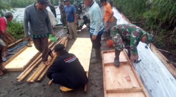 Puasa Tak Halangi Pengabdian, Satgas TMMD Ngebut Bangun Jalan Mliwis