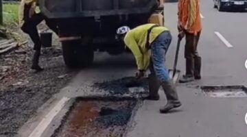 Jelang Arus Mudik 1447 H Tim Pemeliharaan Rutin UPTD PJ2WP V Jabar Lakukan Perawatan Jalan