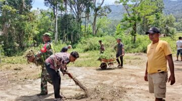 Kerja Bakti Babinsa Posramil Beutong Ateuh Banggalang Dalam Membantu Warga Nya di Desa Binaan