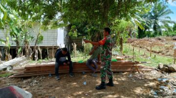 BABINSA KORAMIL 05/DARUL MAKMUR LAKUKAN KOMSOS DENGAN WARGA BINAAN