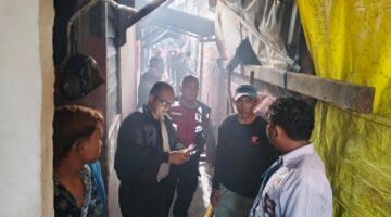 Kebakaran di Perumahan Padat Muara Baru, Empat Rumah Warga Terbakar 