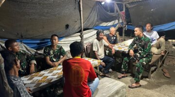 Komsos Bersama Warga ,Satgas TMMD 128 Gebang Tingkatkan Binter,dan Silaturahmi