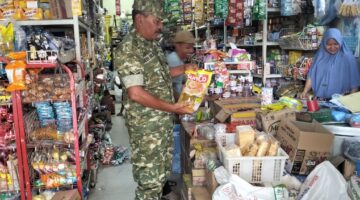 Babinsa Posramil Ketambe Pantau Harga Sembako di Pasar Tradisional