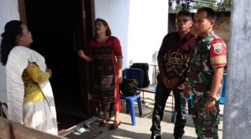 Babinsa Koramil 04/Tigalingga Mengikuti Kebaktian di GBI Kedeberek, Wujud Nyata TNI Dekat dengan Rakyat