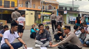 Kapolres Bulukumba Temui Massa Aksi dengan Pendekatan Humanis, Dialog Berlangsung Kondusif