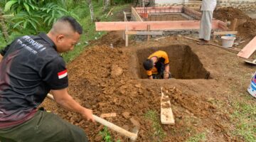 Pembuatan MCK Mushola Nurul Ilmi, Wujud Kepedulian TMMD Ke-128 untuk Kebutuhan Dasar Warga