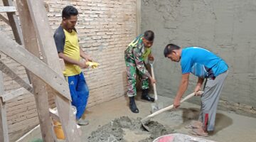 Babinsa Koramil 05/Darul Makmur Melaksanakan Karya Bakti