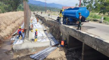 Babinsa Posramil Ketambe Pantau Pembangunan Jembatan Baley di Wilayah Binaan