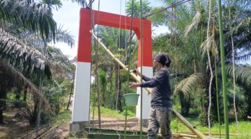 Hubungkan Dua Desa, Babinsa Koramil 20/Cgk Pacu Pembangunan Jembatan Perintis