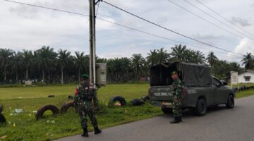 Babinsa Koramil 05/Darul Makmur Laksanakan Patroli Pengamanan Hari Buruh Nasional
