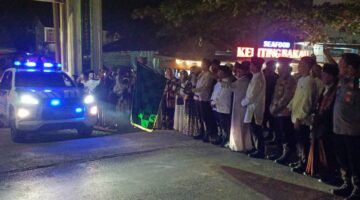 Hadir Di Tengah Umat, Danramil 11/KP Ikuti Pelepasan Jemaah Haji Labusel 1447 H