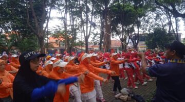 Ribuan Warga Padati Launching Jalan Santai Jasutra, Tebar 800 Bibit Nila dan Lele di Danau Duta Harapan Bekasi Utara