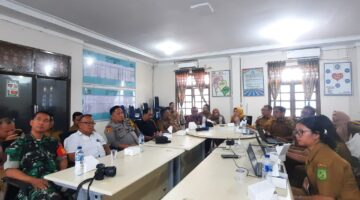 Babinsa Pandau Hilir Hadiri Musyawarah Kelurahan Usulan PKH Makmur di Medan Perjuangan