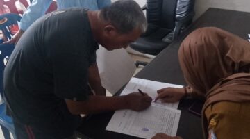 Babinsa Koramil 0201-16/TM Monitoring Pembagian BLT Dana Desa di Bangun Sari Baru
