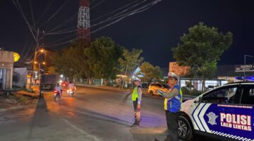 Satlantas Polres Tebingtinggi Jaga Keamanan Malam Melalui Patroli Blue Light