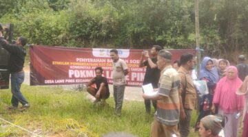 Bantuan Sosial di Lawe Pinis: Kambing, Jagung, dan Harapan Kemandirian