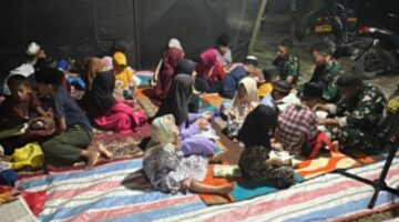 Mushola Tak Muat, Satgas Alihkan Kelas Ngaji ke Posko TMMD 128 Gebang