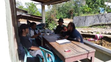 Ngopi Bareng Warga, Cara Sertu Agustiono Bangun Kepercayaan di Desa Pardomuan