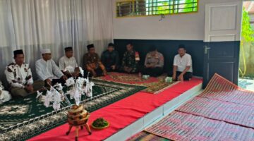 Koramil 02/TL Hadiri Tradisi Upah Upah Jemaah Haji, Perkuat Kebersamaan di Kualuh Leidong